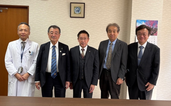 令和7年2月26日、久留米大学を表敬訪問した様子