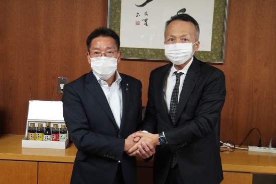 令和3年6月30日、久留米大学医学部内科学講座の星野友昭主任教授が来町