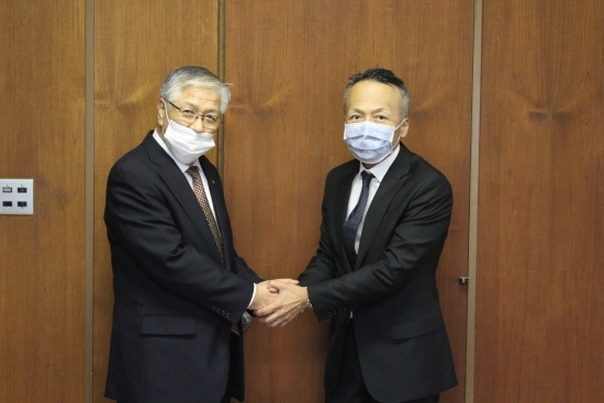 令和2年10月2日、久留米大学医学部内科学講座の星野友昭主任教授が来町