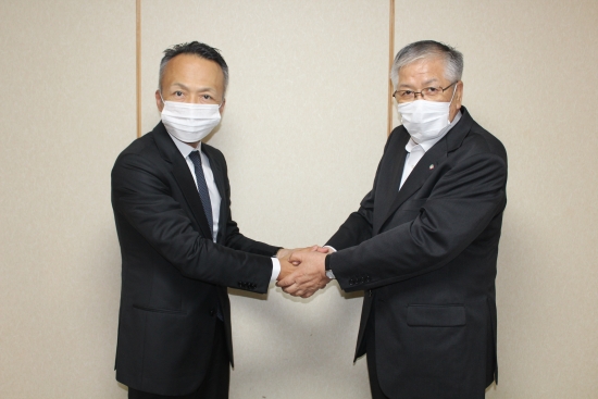 令和2年6月26日、久留米大学医学部内科学講座の星野友昭主任教授が来町