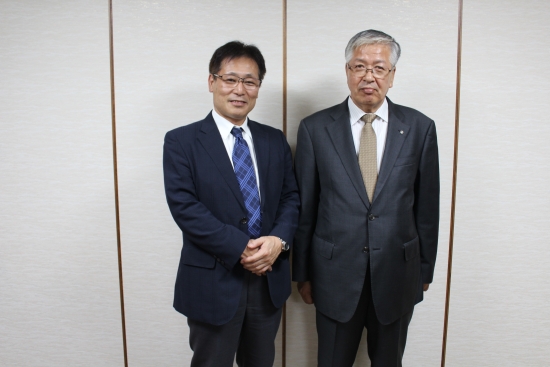 平成29年9月24日、久留米大学医学部外科学講座の赤木由人主任教授が来町